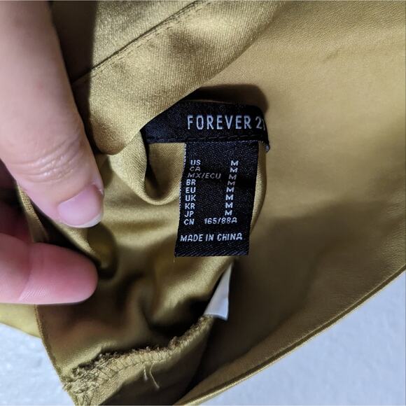 Forever 21 hanky tie back crop top - Picture 2 of 3